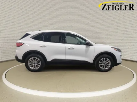 More photos of 2022 Ford Escape SE at Zeigler GMC of Holland, MI