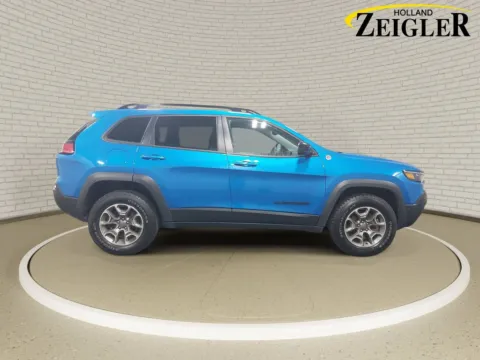 More photos of 2023 Jeep Cherokee Trailhawk at Zeigler GMC of Holland, MI