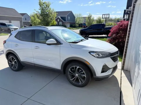 White 2021 Buick Encore GX Essence for sale in Holland, MI