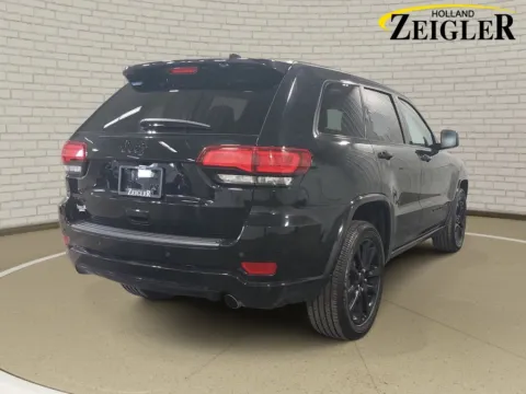 More photos of 2019 Jeep Grand Cherokee Altitude at Zeigler GMC of Holland, MI