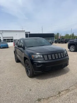 Photos of 2019 Jeep Grand Cherokee Altitude for sale in Holland, MI at Zeigler GMC of Holland