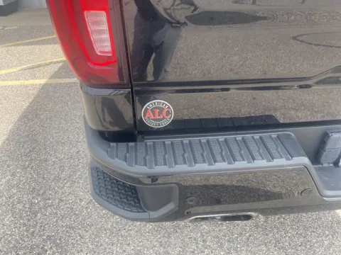 More photos of 2021 GMC Sierra 1500 SLT at Zeigler GMC of Holland, MI