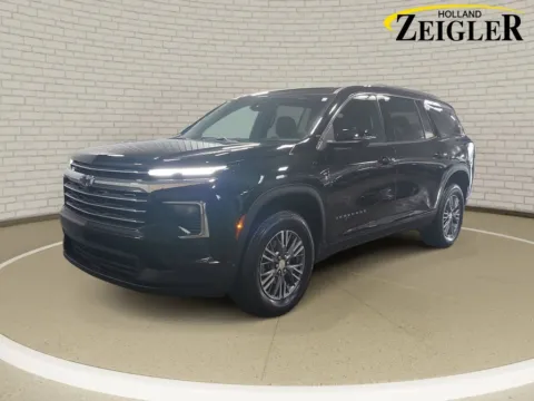 Black 2026 Chevrolet Traverse LT for sale in Holland, MI
