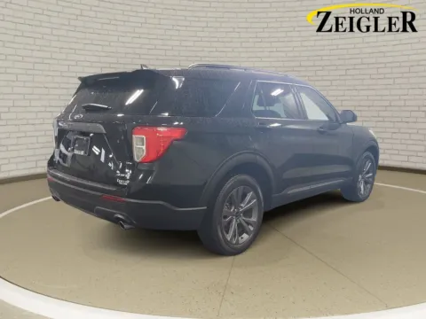 More photos of 2022 Ford Explorer XLT at Zeigler GMC of Holland, MI