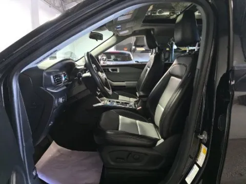 Photos of 2022 Ford Explorer XLT for sale in Holland, MI at Zeigler GMC of Holland