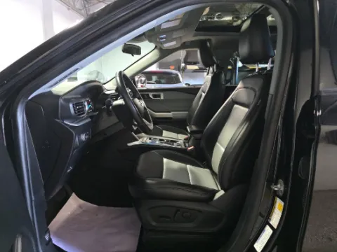 Photos of 2022 Ford Explorer XLT for sale in Holland, MI at Zeigler GMC of Holland