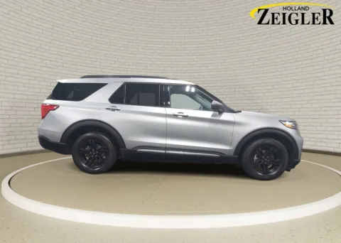 More photos of 2022 Ford Explorer XLT at Zeigler GMC of Holland, MI