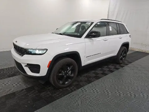 More photos of 2023 Jeep Grand Cherokee Altitude X at Zeigler GMC of Holland, MI
