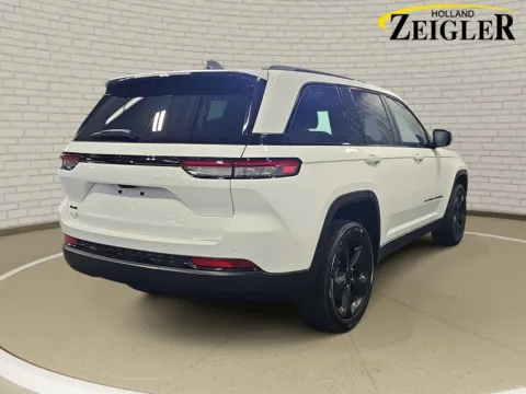 More photos of 2023 Jeep Grand Cherokee Altitude X at Zeigler GMC of Holland, MI
