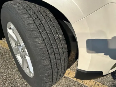 More photos of 2015 GMC Acadia SLE-2 at Zeigler GMC of Holland, MI