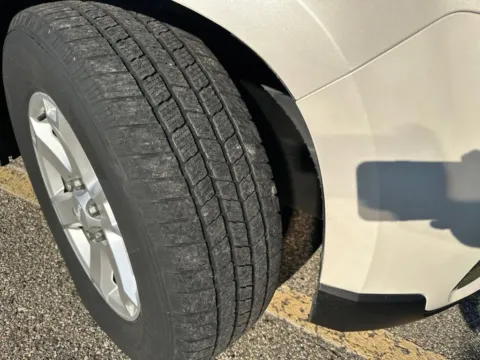 More photos of 2015 GMC Acadia SLE-2 at Zeigler GMC of Holland, MI