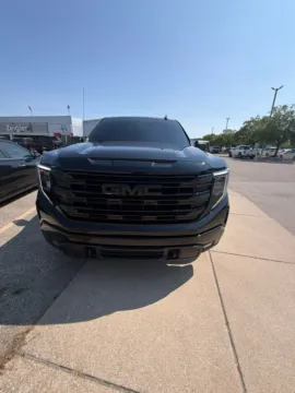 Black 2025 GMC Sierra 1500 Elevation for sale in Holland, MI
