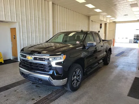More photos of 2023 Chevrolet Silverado 1500 LT at Zeigler GMC of Holland, MI