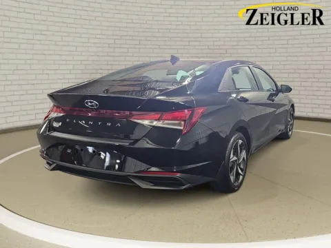 More photos of 2023 Hyundai Elantra SEL at Zeigler GMC of Holland, MI