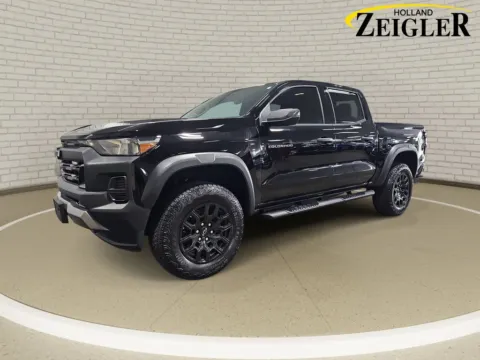 Black 2025 Chevrolet Colorado Trail Boss for sale in Holland, MI