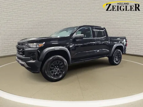 Black 2024 Chevrolet Colorado Trail Boss for sale in Holland, MI