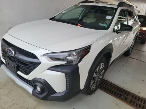 White 2023 Subaru Outback Limited for sale in Holland, MI