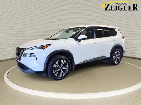White 2021 Nissan Rogue SV for sale in Holland, MI