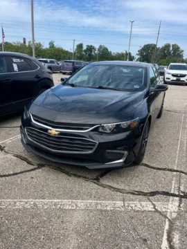 Black 2018 Chevrolet Malibu LT for sale in Holland, MI