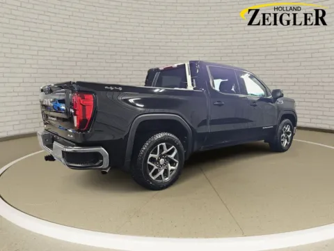 More photos of 2023 GMC Sierra 1500 SLE at Zeigler GMC of Holland, MI