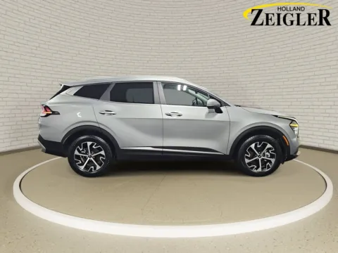 More photos of 2024 Kia Sportage EX at Zeigler GMC of Holland, MI
