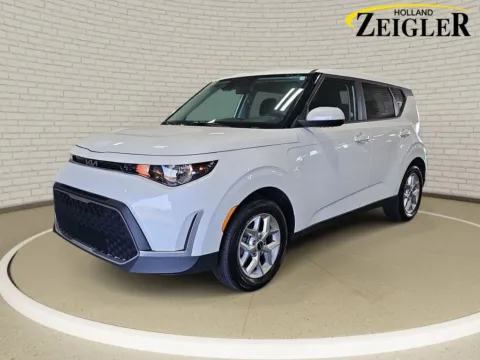 White 2025 Kia Soul LX for sale in Holland, MI