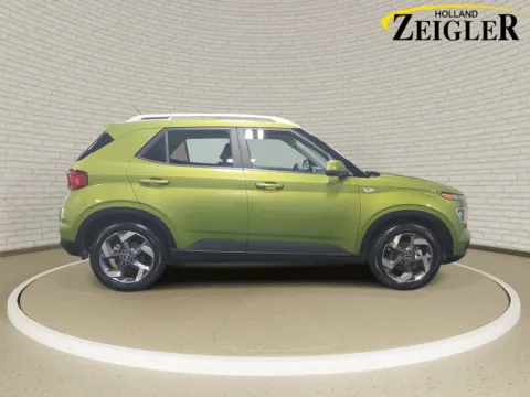 More photos of 2024 Hyundai Venue SEL at Zeigler GMC of Holland, MI