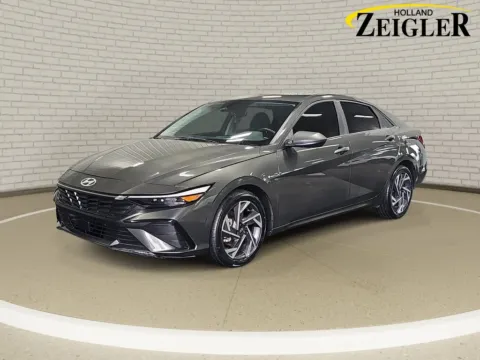 Gray 2025 Hyundai Elantra SEL Convenience for sale in Holland, MI