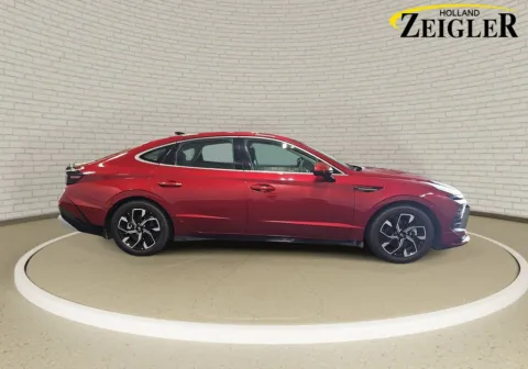 More photos of 2024 Hyundai Sonata SEL at Zeigler GMC of Holland, MI