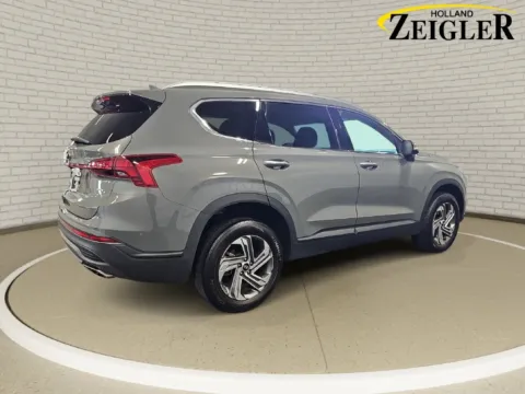 More photos of 2023 Hyundai Santa Fe SEL at Zeigler GMC of Holland, MI