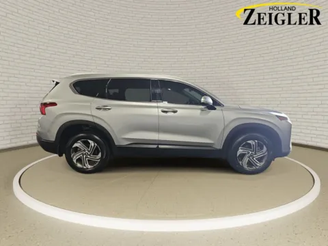 More photos of 2023 Hyundai Santa Fe SEL at Zeigler GMC of Holland, MI
