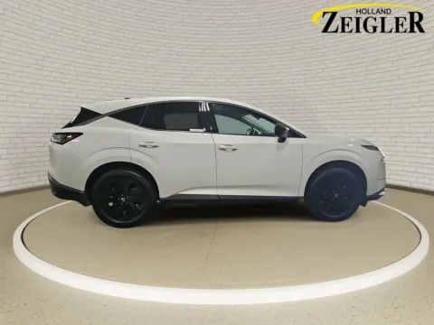 More photos of 2025 Nissan Murano SV at Zeigler GMC of Holland, MI