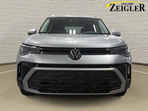 Photos of 2025 Volkswagen Taos 1.5T SE for sale in Holland, MI at Zeigler GMC of Holland