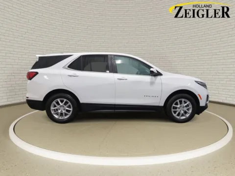 More photos of 2022 Chevrolet Equinox LT at Zeigler GMC of Holland, MI