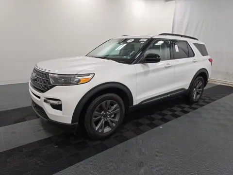 White 2024 Ford Explorer XLT for sale in Holland, MI