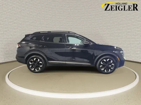More photos of 2023 Kia Sportage X-Line at Zeigler GMC of Holland, MI