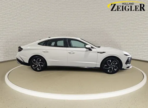 More photos of 2025 Hyundai Sonata SEL at Zeigler GMC of Holland, MI