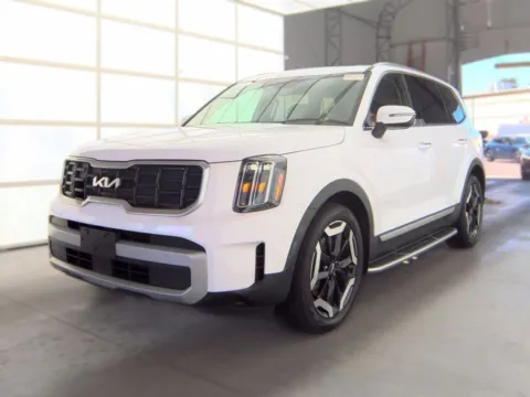 White 2024 Kia Telluride S for sale in Holland, MI