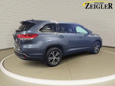 More photos of 2018 Toyota Highlander LE Plus at Zeigler GMC of Holland, MI