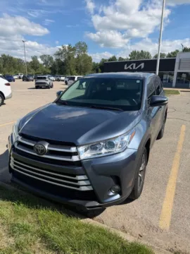 Unknown 2018 Toyota Highlander LE Plus for sale in Holland, MI