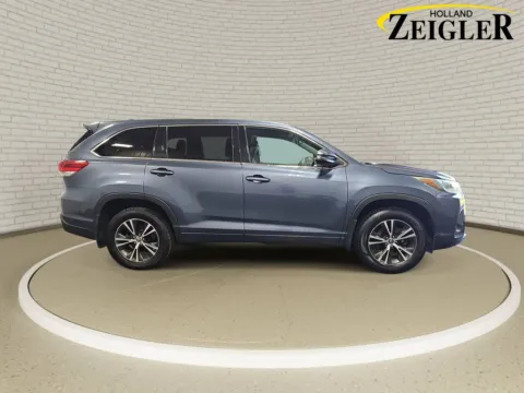 More photos of 2018 Toyota Highlander LE Plus at Zeigler GMC of Holland, MI