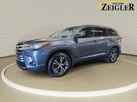 Unknown 2018 Toyota Highlander LE Plus for sale in Holland, MI
