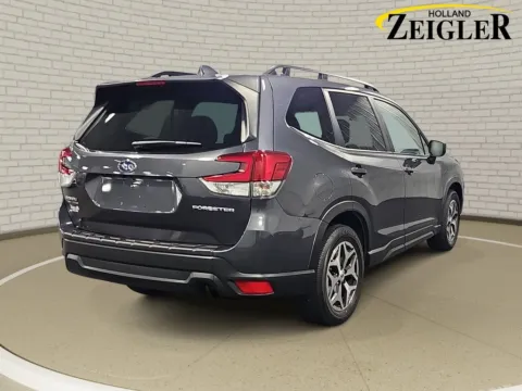 More photos of 2022 Subaru Forester Premium at Zeigler GMC of Holland, MI