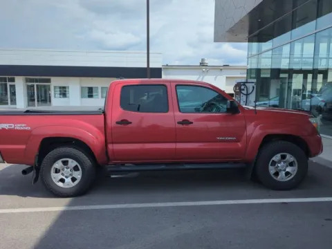 Red 2014 Toyota Tacoma for sale in Holland, MI