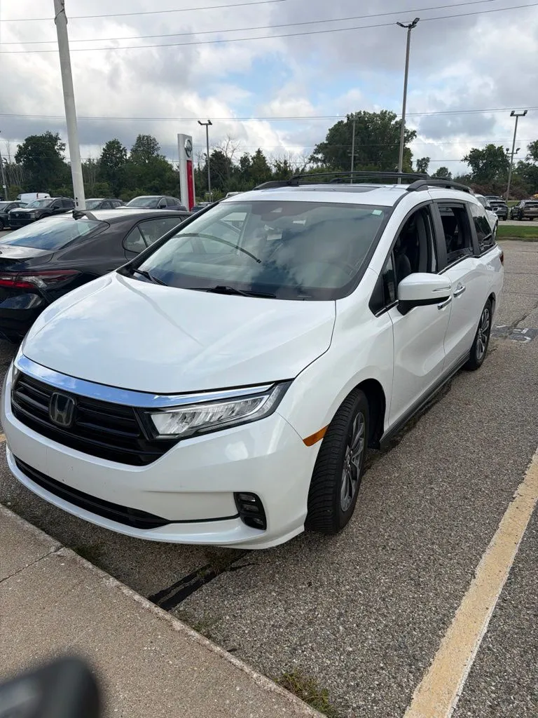 White 2021 Honda Odyssey EX-L for sale in Holland, MI