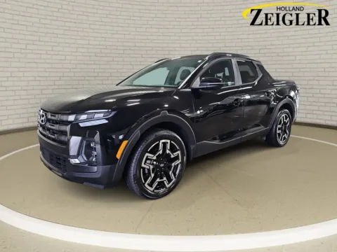 Black 2025 Hyundai Santa Cruz Limited for sale in Holland, MI