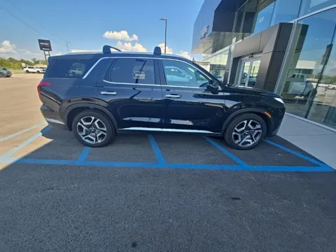 Another view of 2023 Hyundai Palisade SEL for sale in Holland, MI at Zeigler GMC of Holland
