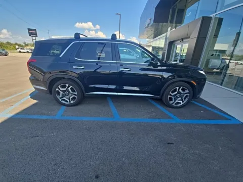 Another view of 2023 Hyundai Palisade SEL for sale in Holland, MI at Zeigler GMC of Holland