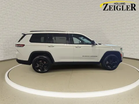 More photos of 2023 Jeep Grand Cherokee L Altitude at Zeigler GMC of Holland, MI