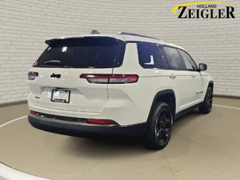More photos of 2023 Jeep Grand Cherokee L Altitude at Zeigler GMC of Holland, MI